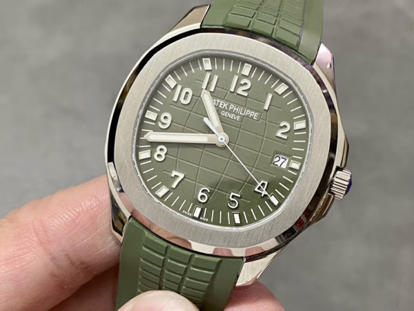 Replica Patek Philippe Aquanaut 5168G 010 40mm Watch - Image 6