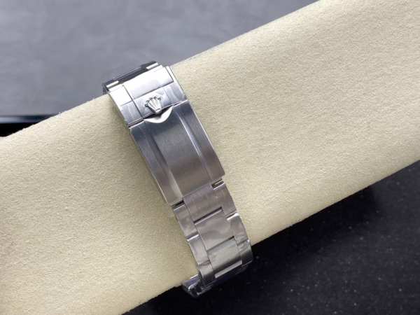 Rolex Explorer II m226570 0001 Stainless Steel White Dial 42MM Mens Replica Watch - Image 11