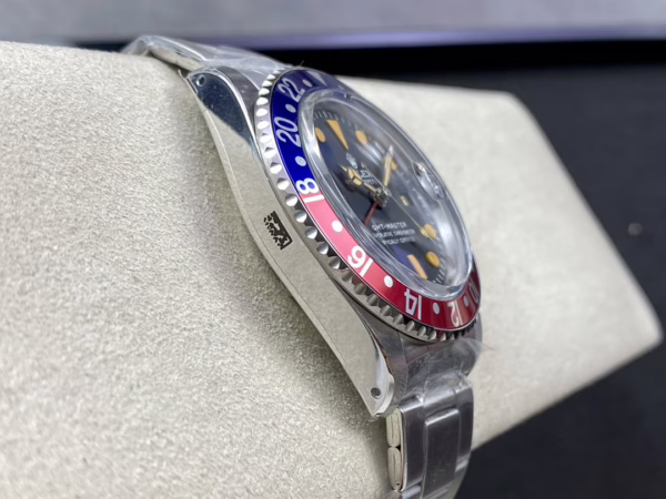 Rolex GMT-Master II 16710 Black Dial Blue Red Pepsi Bezel 40MM Mens Replica Watch - Image 9