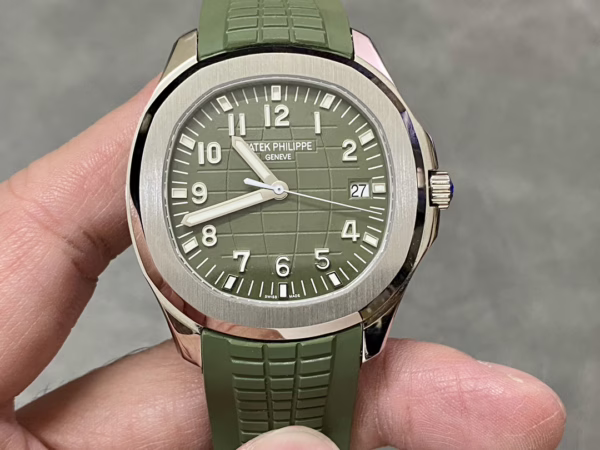 Replica Patek Philippe Aquanaut 5168G 010 40mm Watch - Image 5