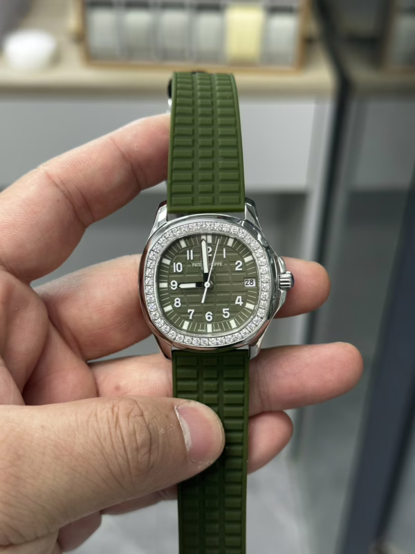 Replica Patek Philippe Aquanaut 5267 200A 011 Watch For Sale 38.8MM - Image 2