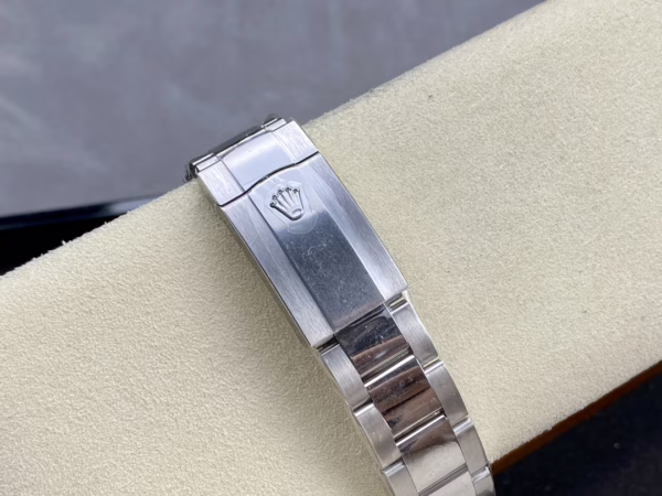 Rolex Datejust 126334 0015 Fluted Bezel Blue Diamond Dial 41MM Mens Replica Watch - Image 9