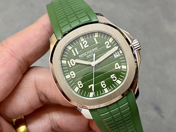 Replica Patek Philippe Aquanaut 5168G 010 40mm Watch - Image 13