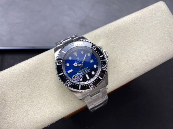 Rolex Sea-Dweller Deepsea 136660 0005 Stainless Steel Black Blue Dial 44MM Mens Replica Watch - Image 6
