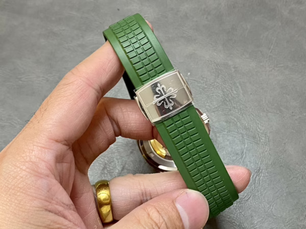 Replica Patek Philippe Aquanaut 5168G 010 40mm Watch - Image 19