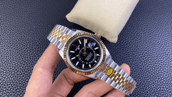 Rolex Sky Dweller 42 Oystersteel and Yellow Gold M336933 0004 Men's Watch - Image 4