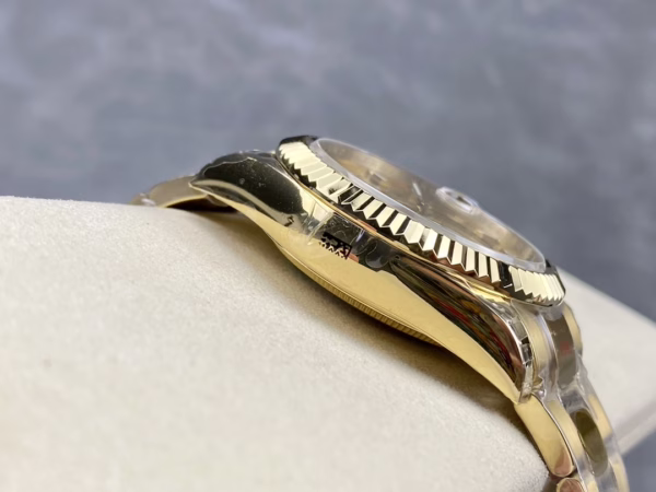 Rolex Sky Dweller 42mm Yellow Gold Champagne Dial m336938 0001 Men's Replica Watch - Image 9