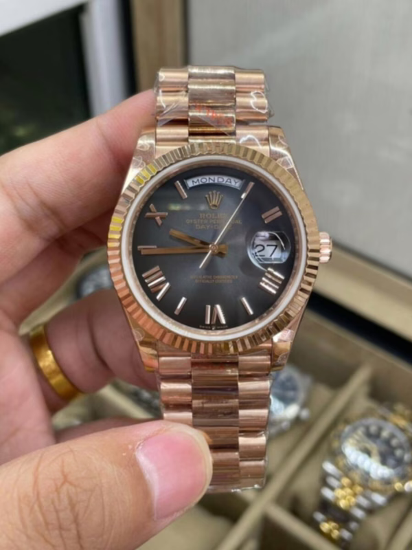 Rolex Day Date in 18 ct Everose Gold M228235 0055 40mm - Image 4