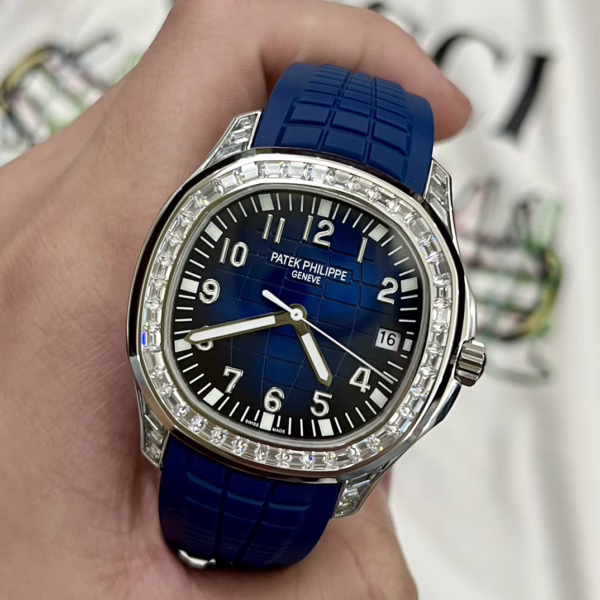 Replica Patek Philippe Aquanaut 5167 300G 010 Watch 42.2MM - Image 3