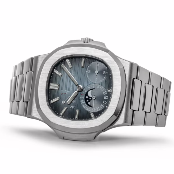 Patek Philippe Nautilus 5712A 40MM - Image 3