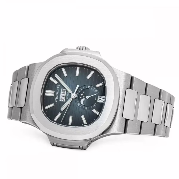 Patek Philippe Nautilus 5726A 40.5MM - Image 5