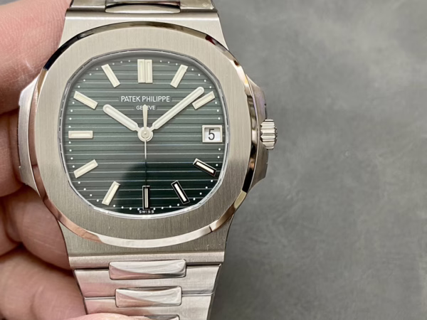 Replica Patek Philippe Nautilus 5711 1A Green Dial 40mm Mens Watch - Image 2