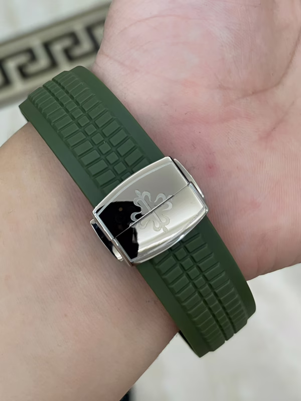Patek Philippe Aquanaut 5167 300G 010 Black & Green & Brown 40mm - Image 13