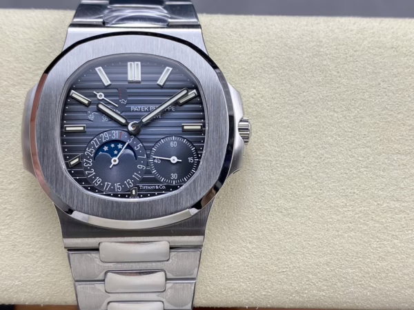 Replica Patek Philippe Nautilus 5712 1A 001 40mm Mens Watch - Image 2