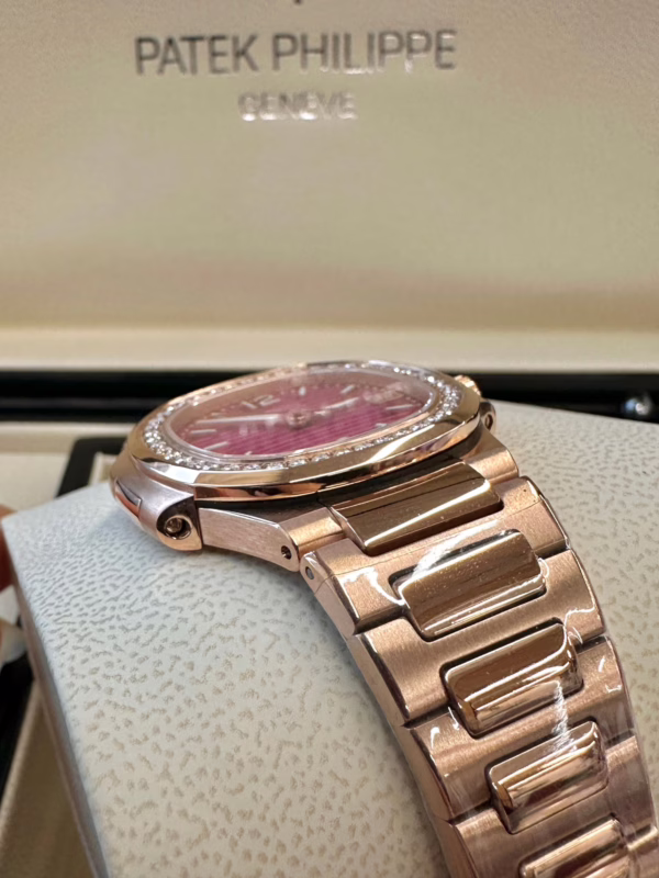Patek Philippe Nautilus 7010 1R 013 Purple Dial 32mm - Image 10