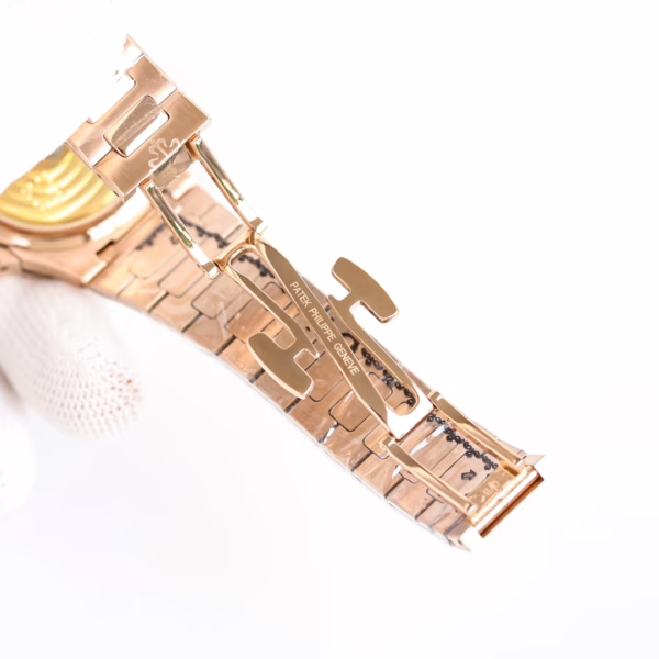 Patek Philippe Nautilus Ladies Rose Gold Blue Dial 7118 35.2mm - Image 9