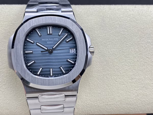 Replica Patek Philippe Nautilus 5711 1A Blue Dial 40mm Mens Watch - Image 2