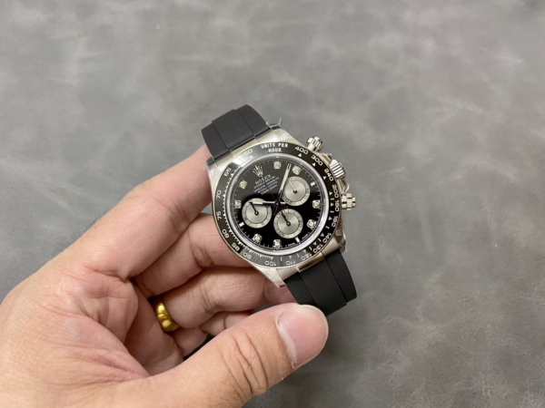 Rolex Cosmograph Daytona 126519LN - Image 9