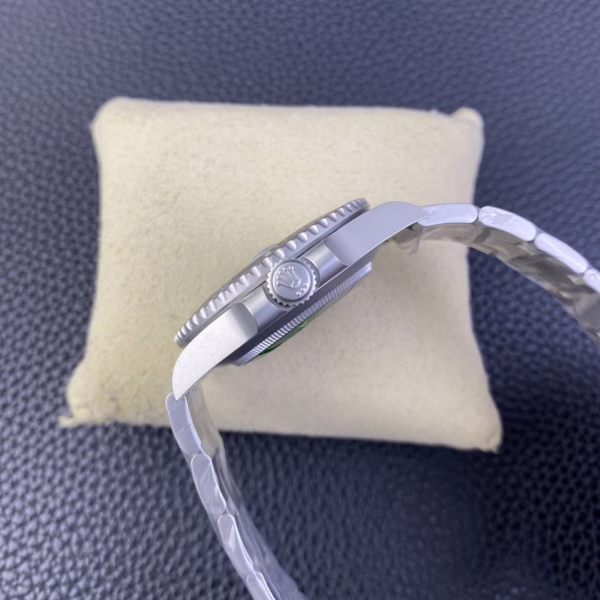 Custom Rolex Submariner Carbon Fiber - Image 6