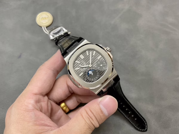 Replica Patek Philippe Nautilus 5712G 001 40mm Mens Watch - Image 10