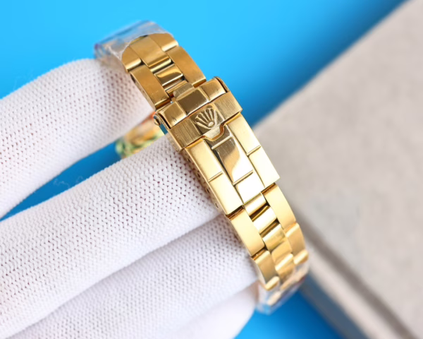Rolex Yacht-Master 169628 Yellow Gold Champagne Dial 29mm Lady Replica Watch - Image 9