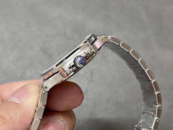 Patek Philippe Ladies Nautilus Blue Dial and Grey Dial 7118 1A 001 35.2mm - Image 26