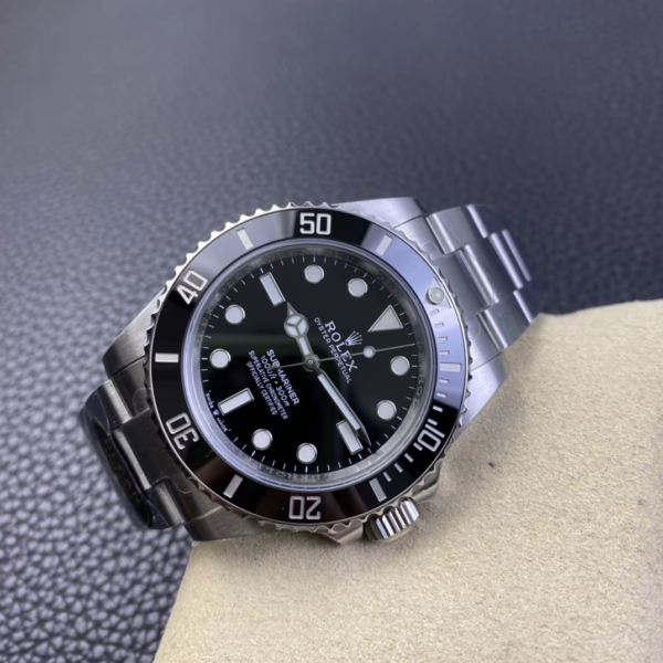Rolex Submariner 124060 Oyster Stainless Steel Black Dial 41mm Mens Replica Watch - Image 9