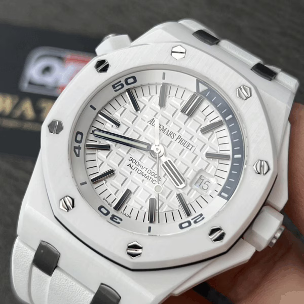 AUdemars Piguet Royal Oak Offshore Diver 15707 White Ceramic on White Rubber Strap 42mm Super Clone - Image 4