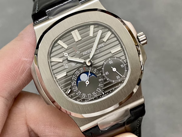 Replica Patek Philippe Nautilus 5712G 001 40mm Mens Watch - Image 4