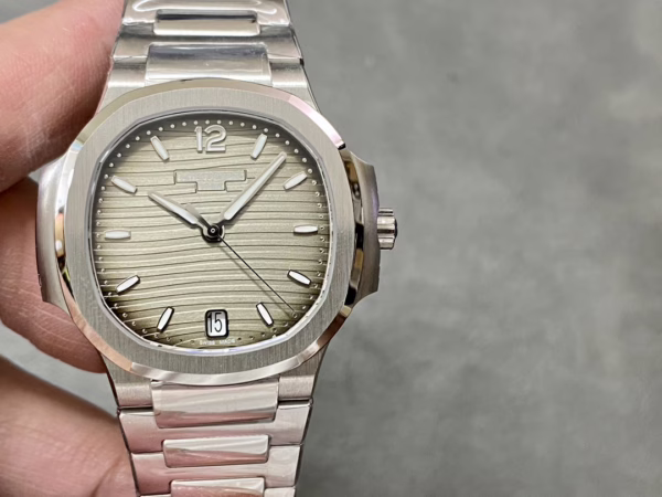 Patek Philippe Ladies Nautilus Blue Dial and Grey Dial 7118 1A 001 35.2mm - Image 29