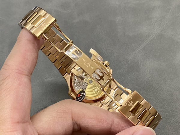 Replica Patek Philippe Nautilus 7118 1200R 001 40mm Mens Watch - Image 9