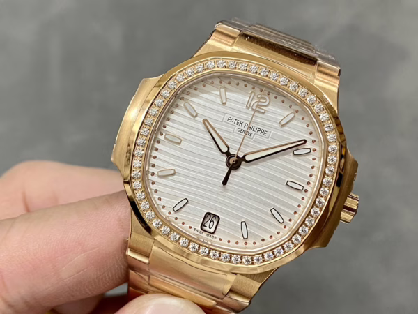 Replica Patek Philippe Nautilus 7118 1200R 001 40mm Mens Watch - Image 3
