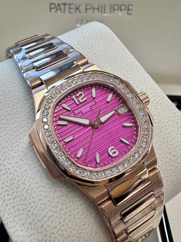 Patek Philippe Nautilus 7010 1R 013 Purple Dial 32mm - Image 3