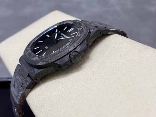 Patek Philippe Nautilus Carbon Fiber Case Black Dial 5711 40MM Watch - Image 5