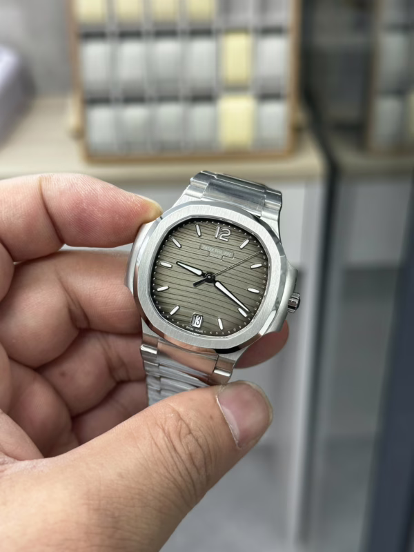 Patek Philippe Ladies Nautilus Blue Dial and Grey Dial 7118 1A 001 35.2mm - Image 14