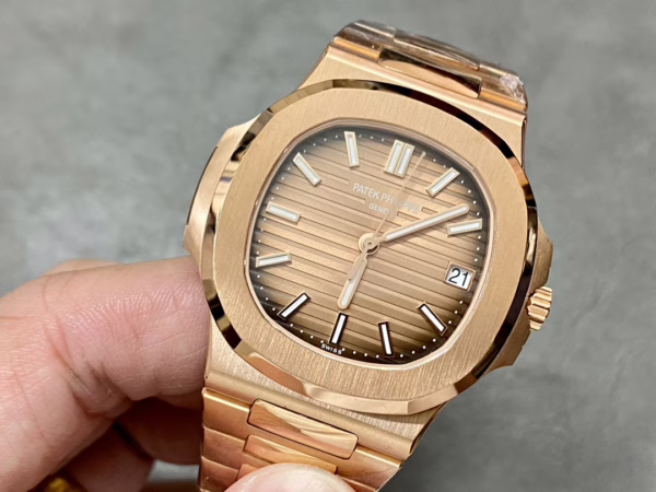 Patek Philippe Nautilus 5711 1R 001 40MM Replica Watch - Image 3