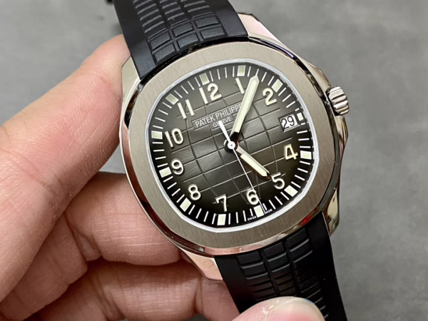 Replica Patek Philippe Aquanaut 5167A 001 40mm Mens Watch - Image 4