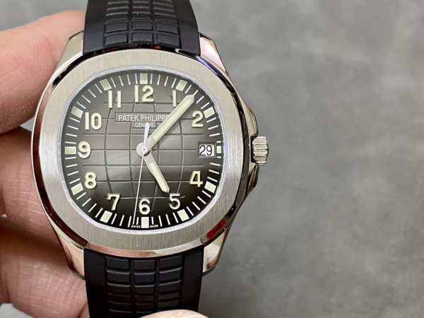 Replica Patek Philippe Aquanaut 5167A 001 40mm Mens Watch - Image 2