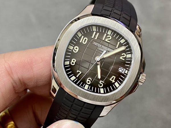 Replica Patek Philippe Aquanaut 5167A 001 40mm Mens Watch - Image 3